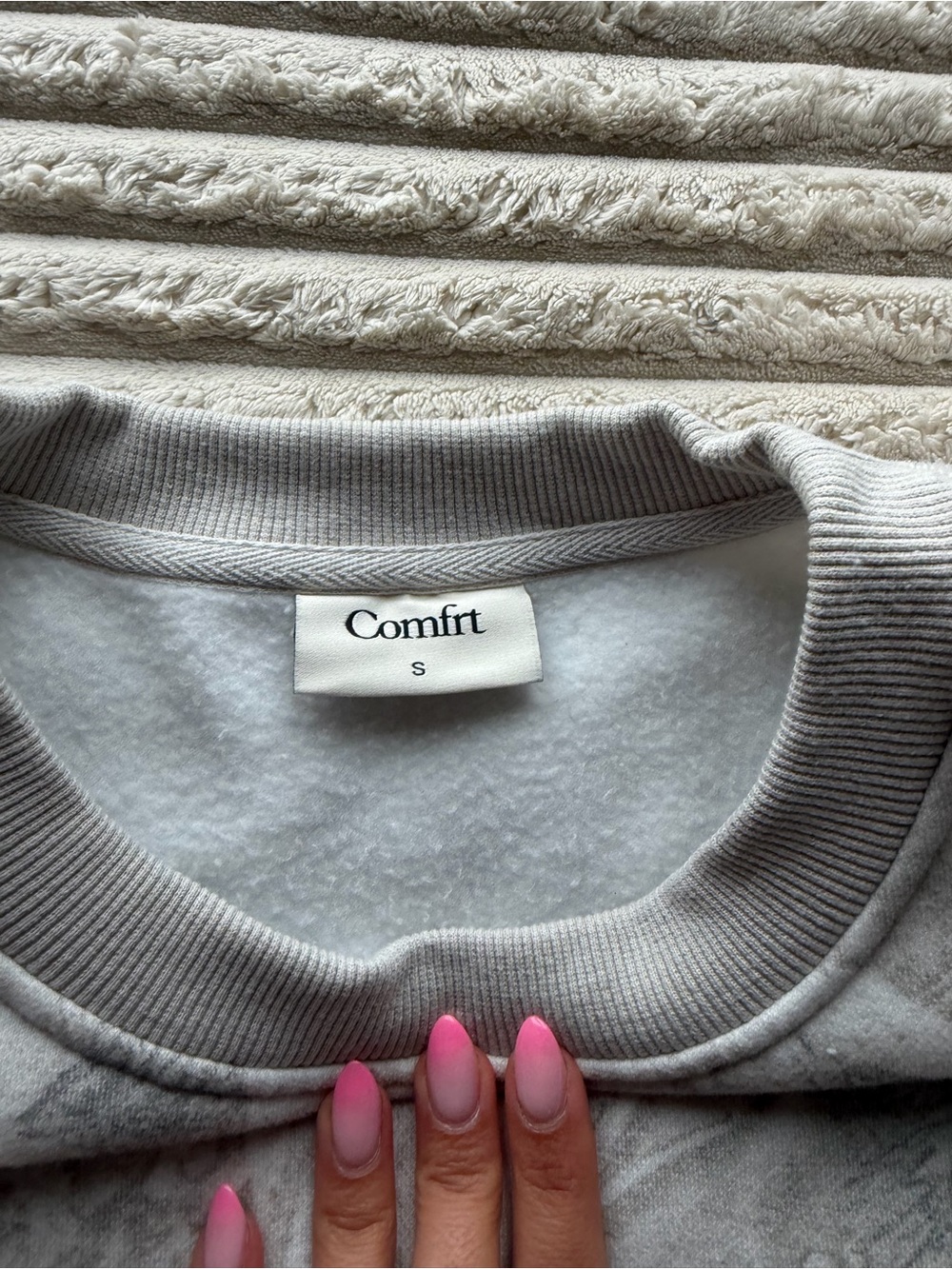Comfrt Camo Crewneck - Picture 2 of 2